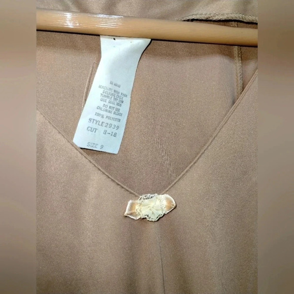 Slip Dress in Tan size‎ 9 Vintage 60's Neutral Feminine Flowy - Picture 4 of 6